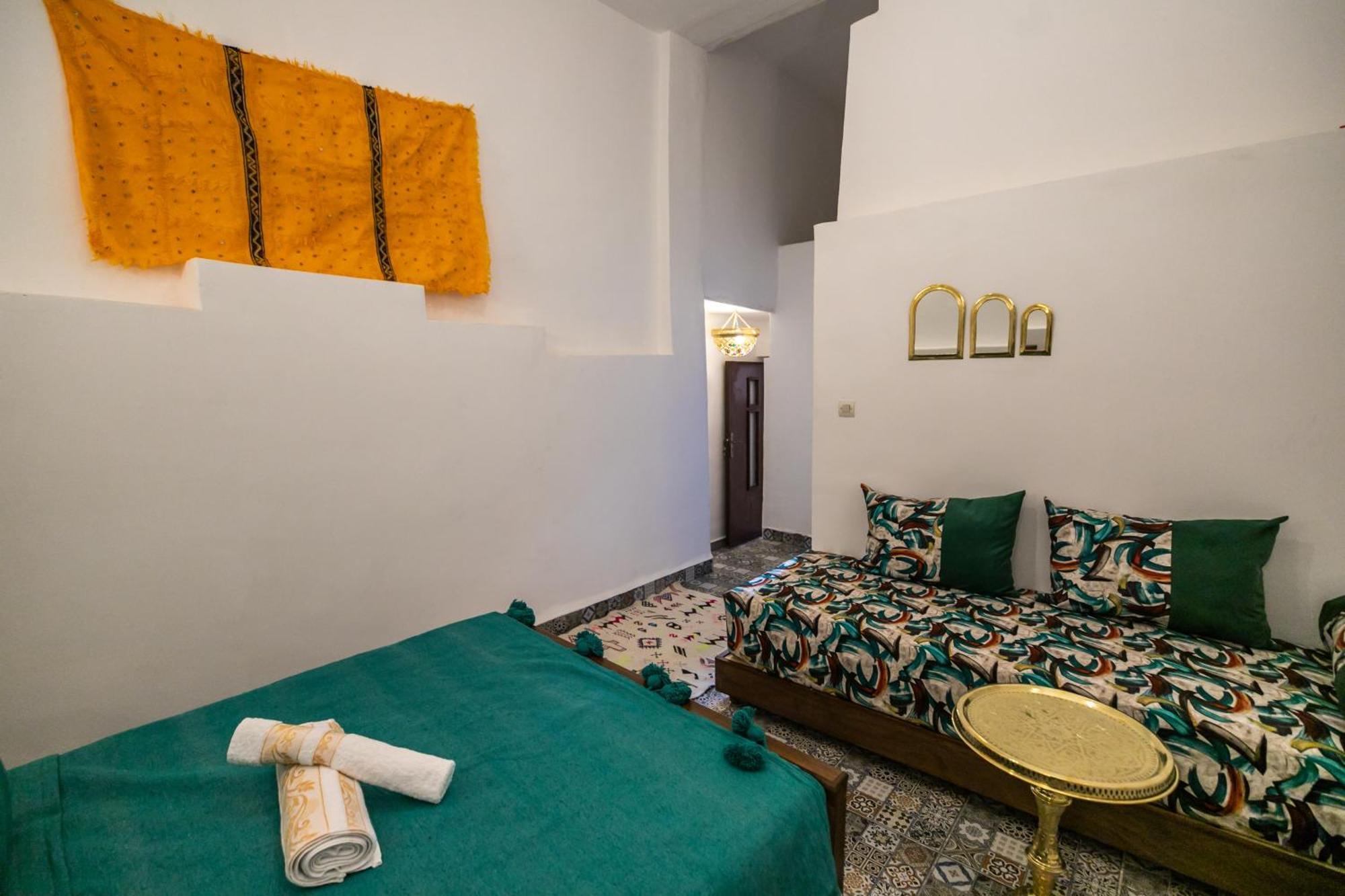 Riad Fes Lile Luaran gambar