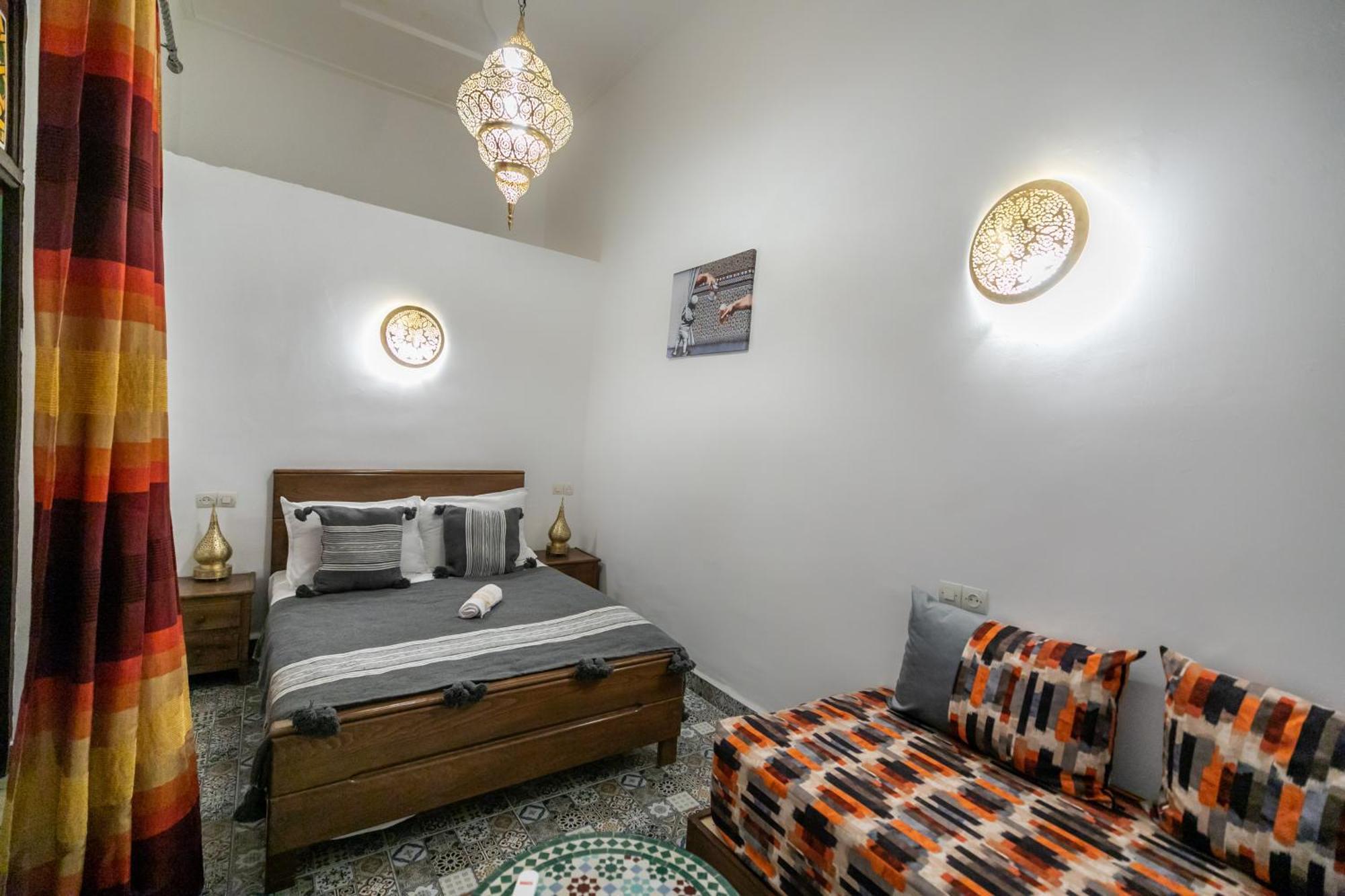Riad Fes Lile Luaran gambar