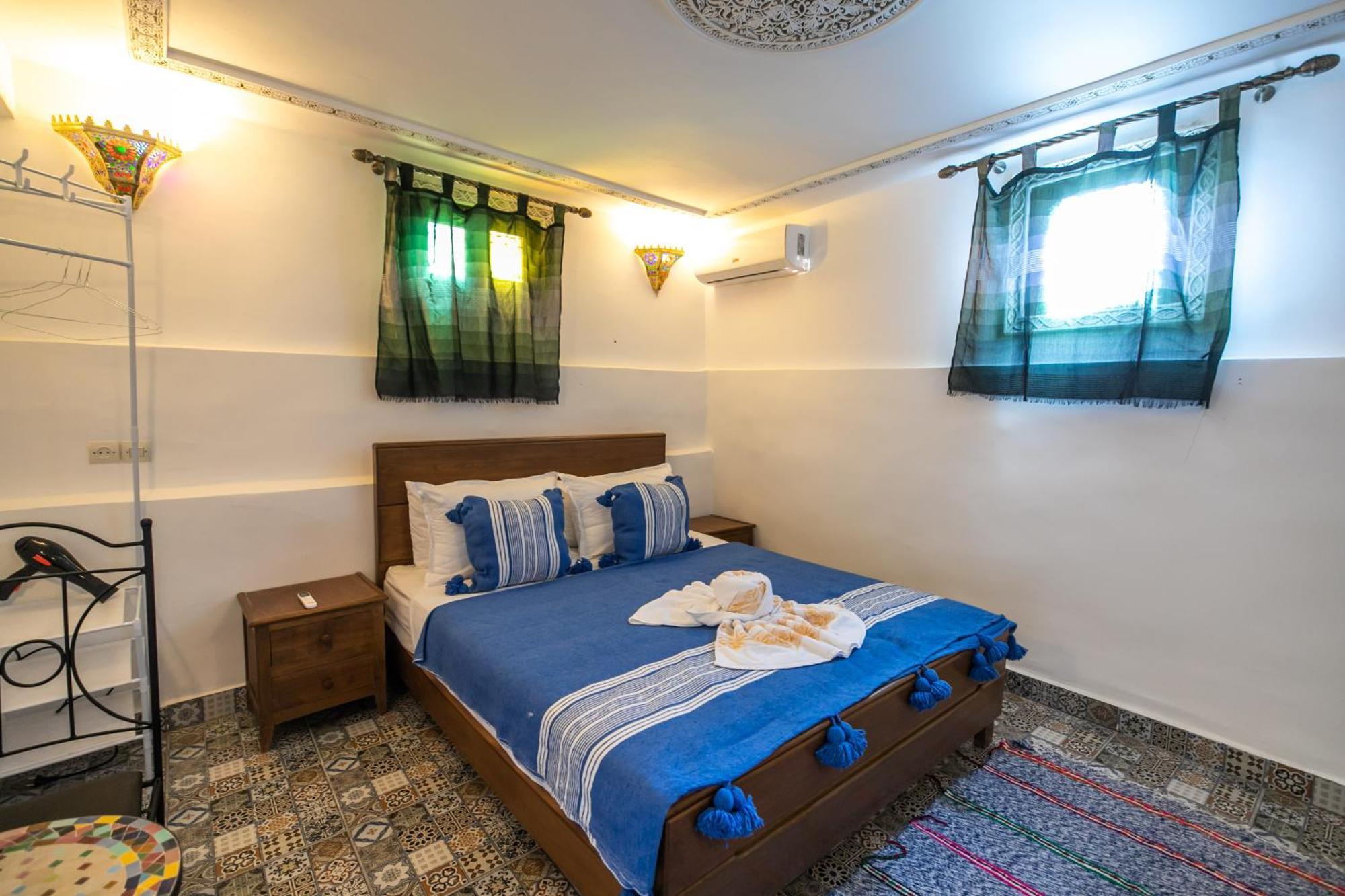 Riad Fes Lile Luaran gambar