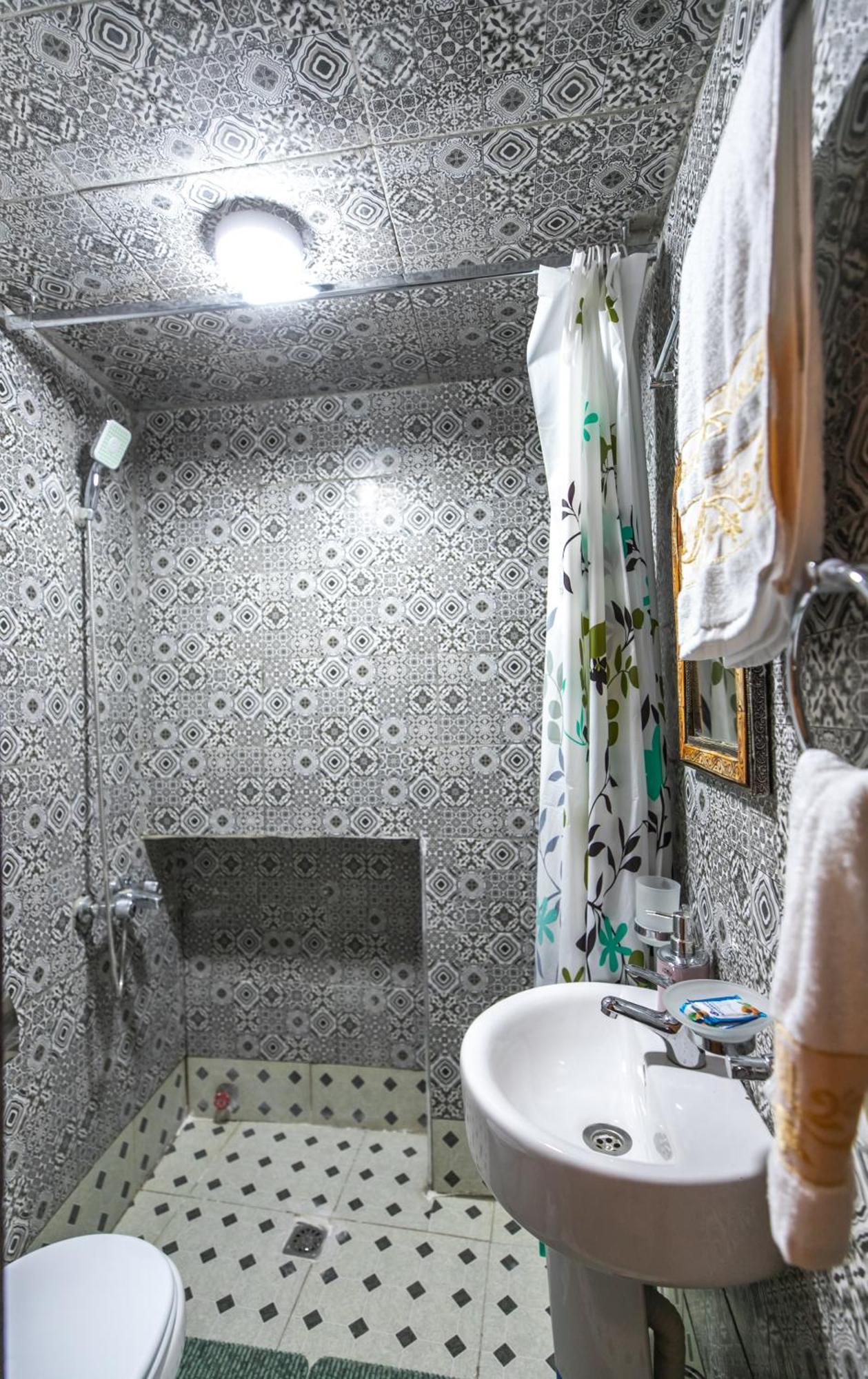 Riad Fes Lile Luaran gambar