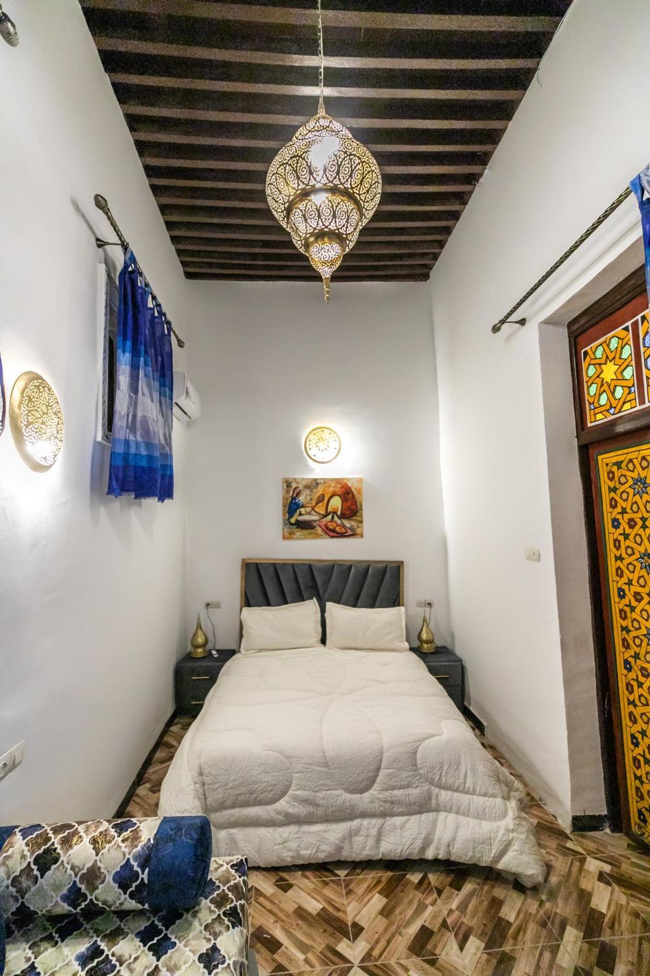 Riad Fes Lile Luaran gambar