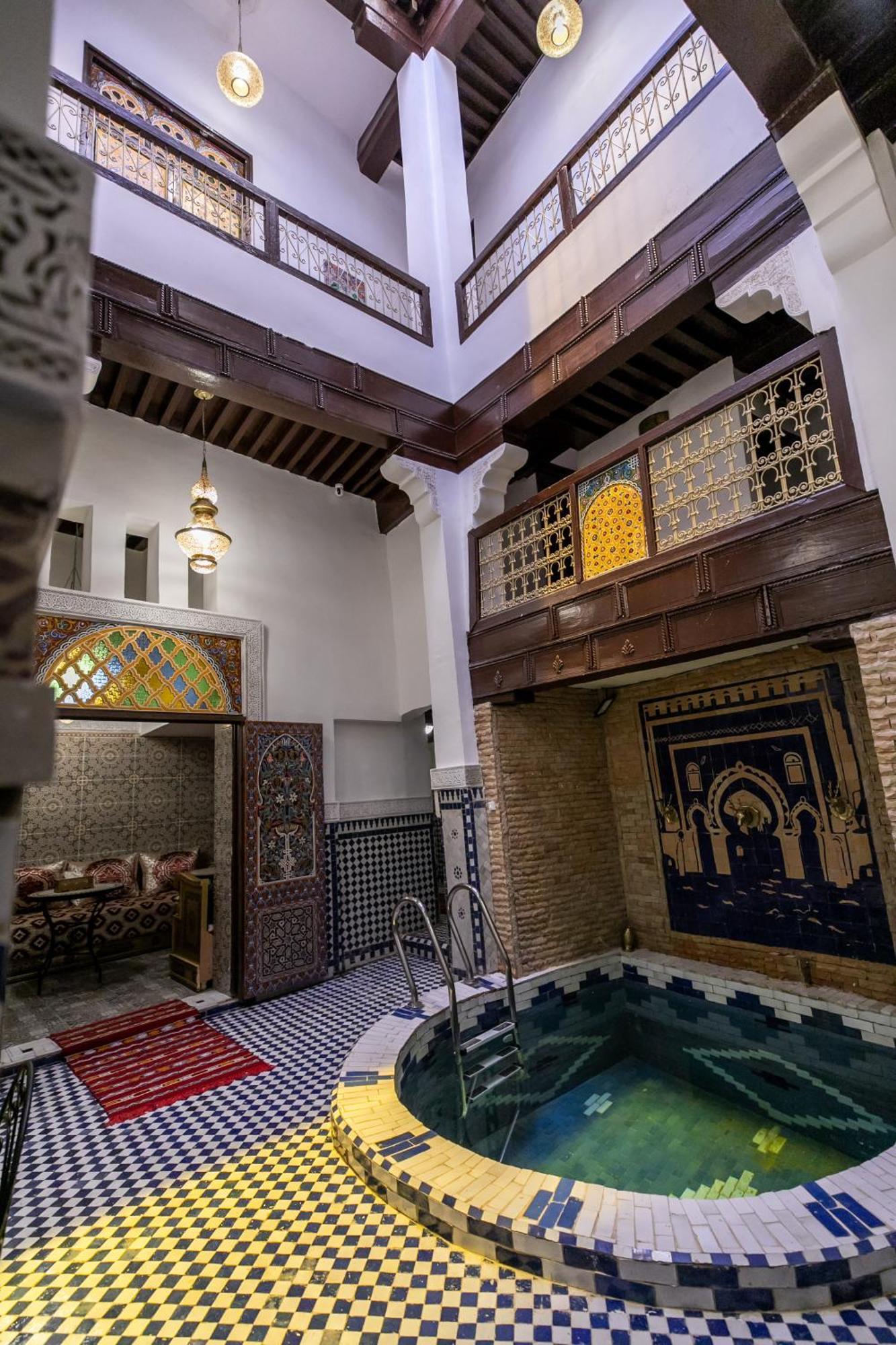 Riad Fes Lile Luaran gambar