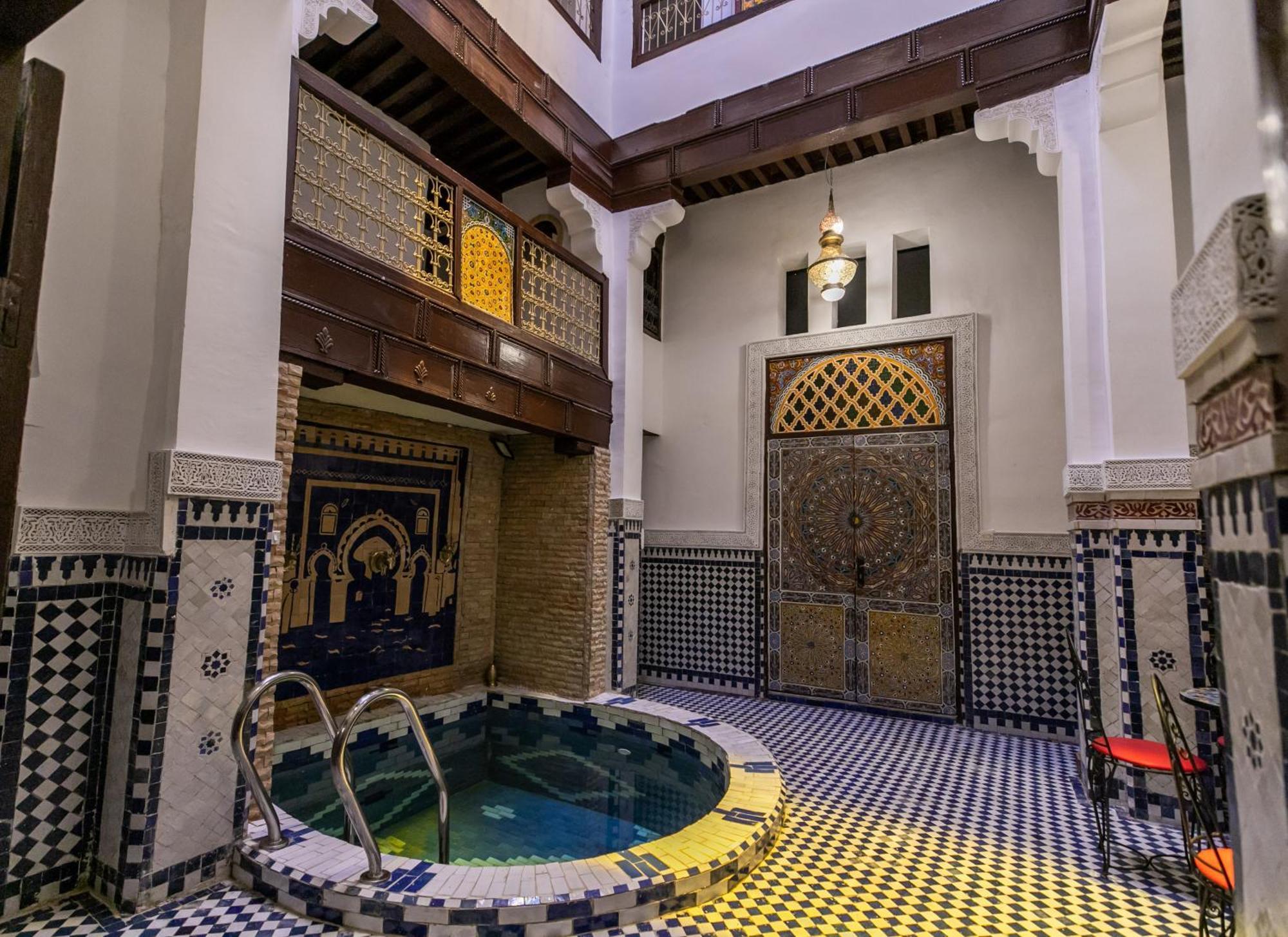 Riad Fes Lile Luaran gambar
