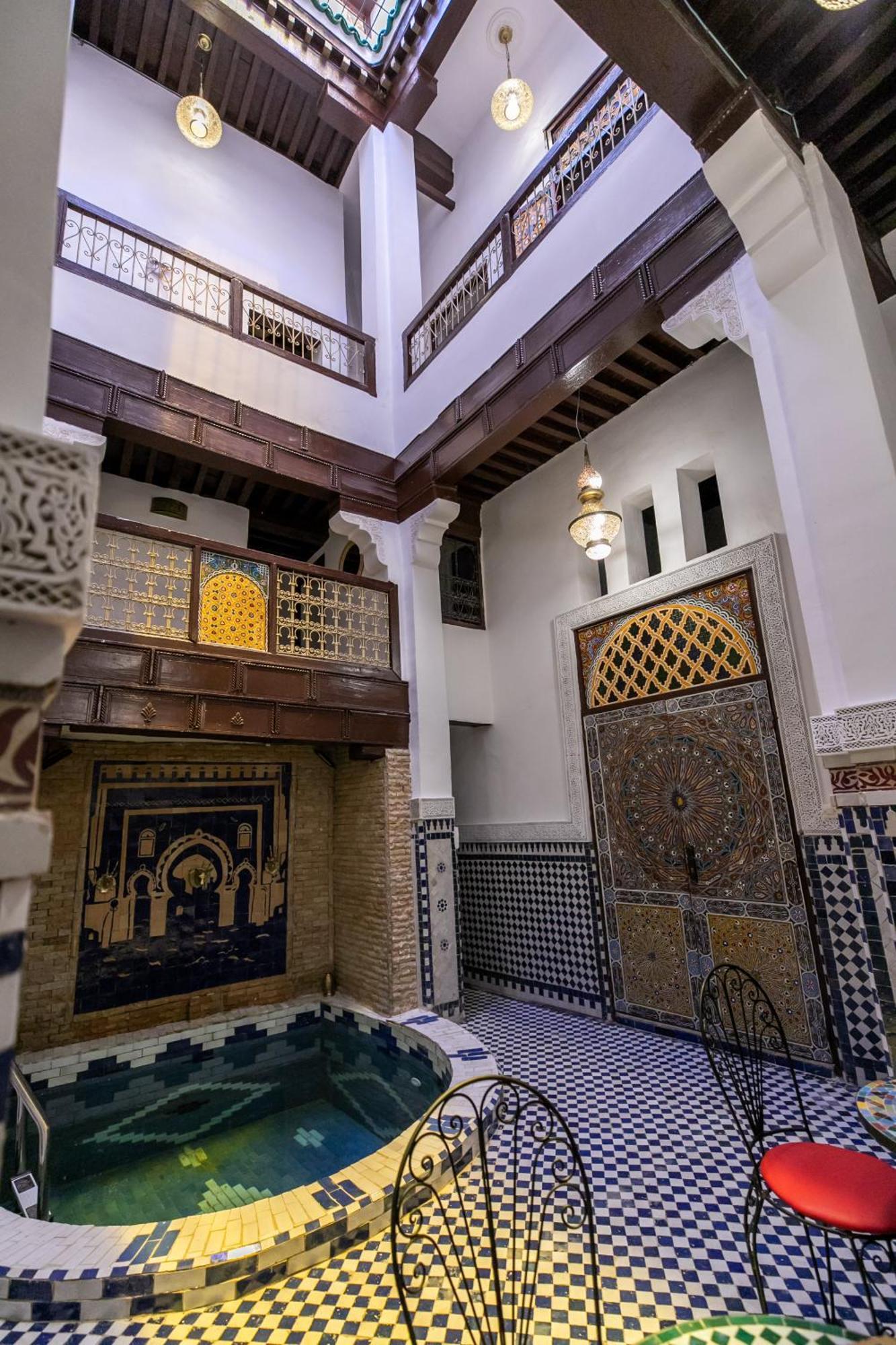 Riad Fes Lile Luaran gambar