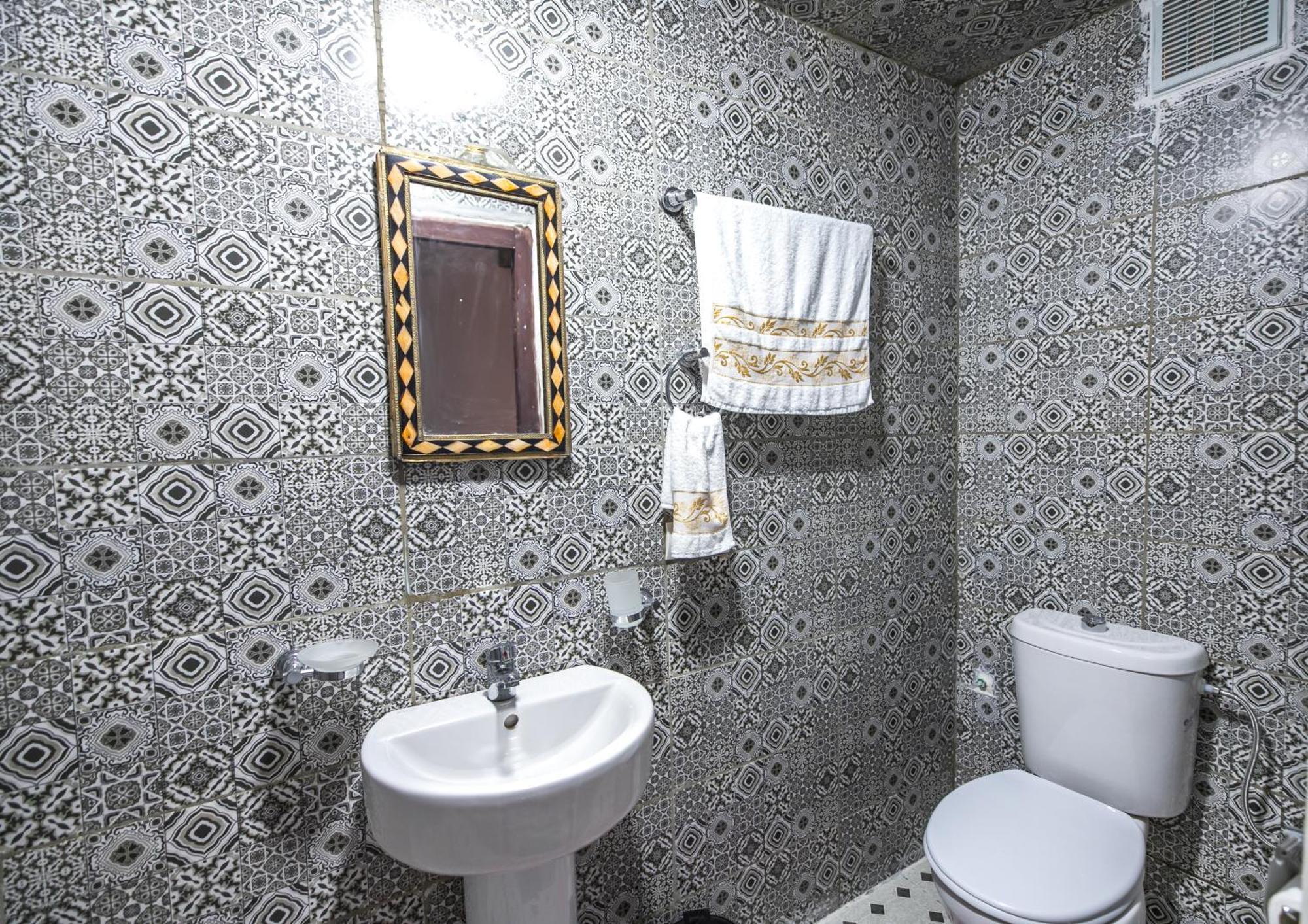 Riad Fes Lile Luaran gambar