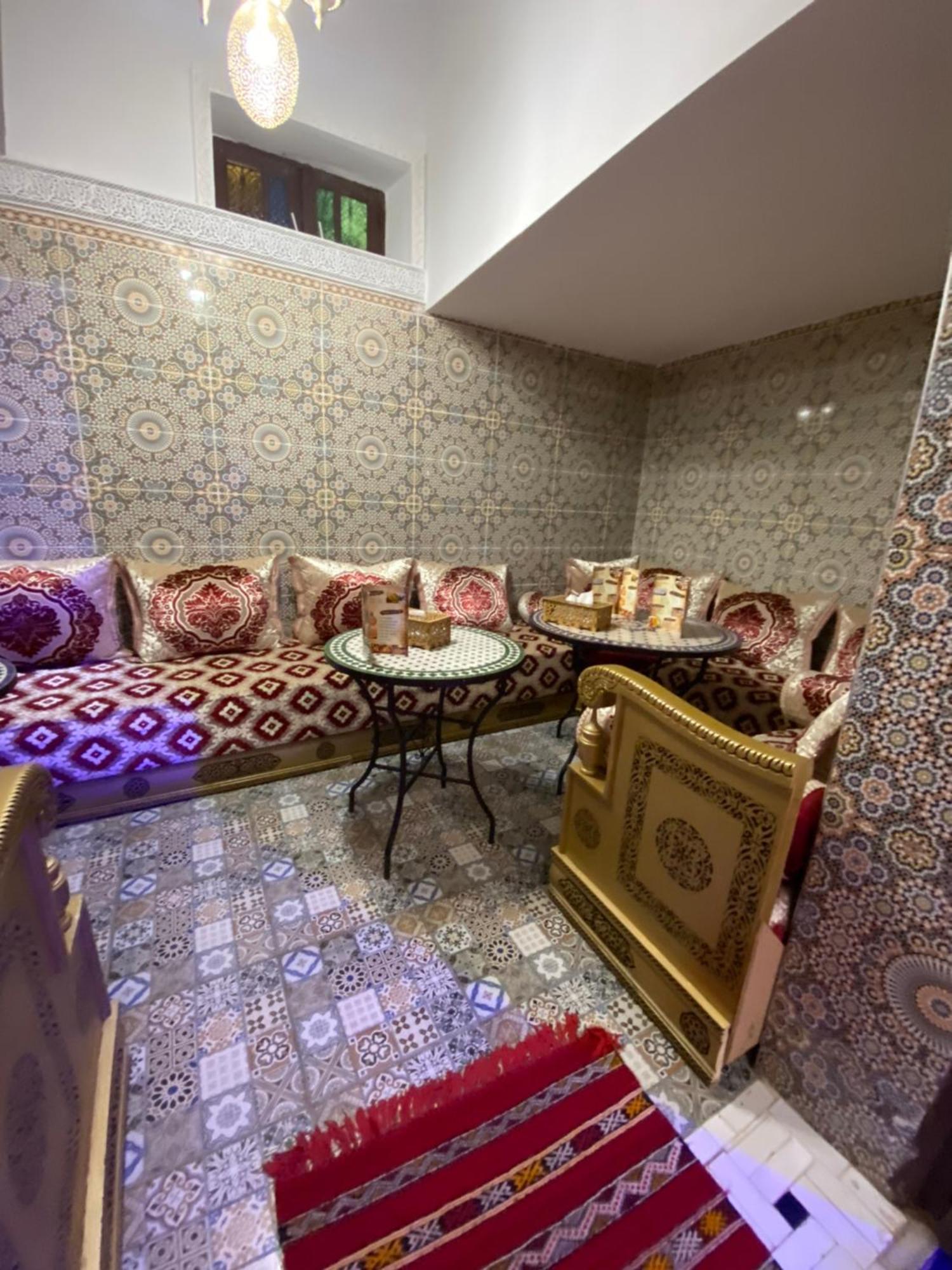 Riad Fes Lile Luaran gambar