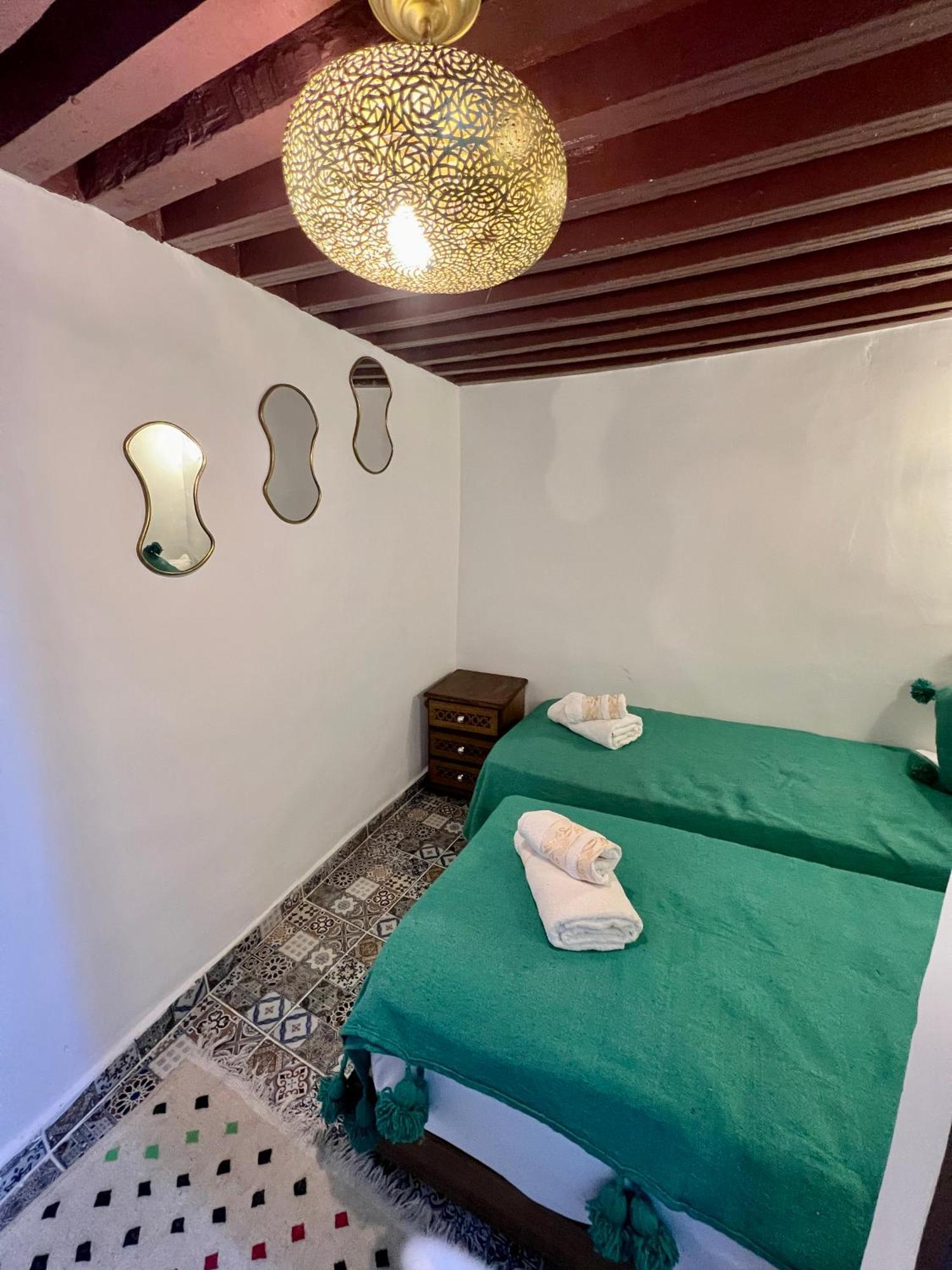 Riad Fes Lile Luaran gambar